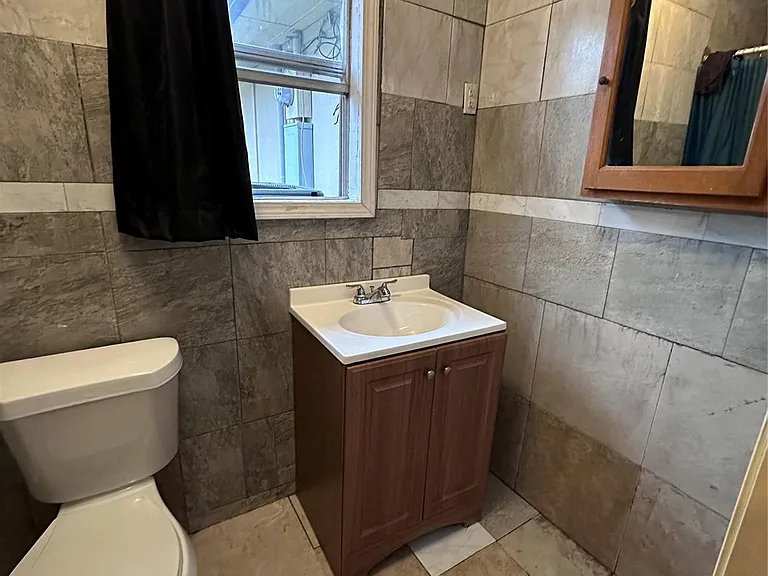 5530 Gatewood St #A — Photo 7