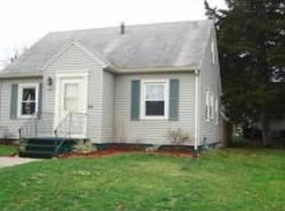 2726 Bridge Ave, Davenport, IA