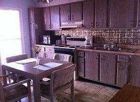 3rd image of 610 Jefferson Ave APT 7
