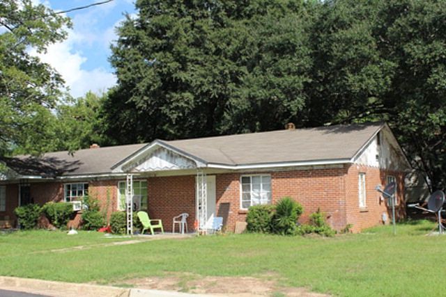 2nd image of 1001 E Residence Ave
