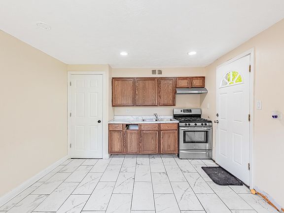 3rd image of 9626 S Oglesby Ave