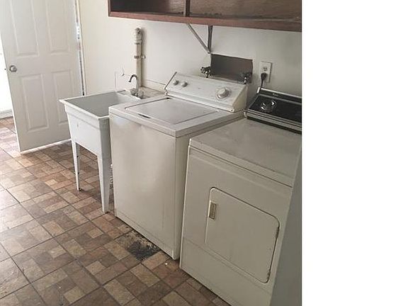 5th image of 1316 SW 1st Ter