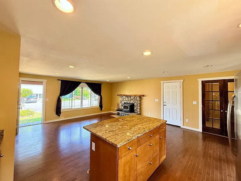 6222 Bluff Pl — Photo 5