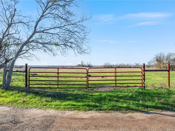 602 County Road 493, Chilton, TX 76632