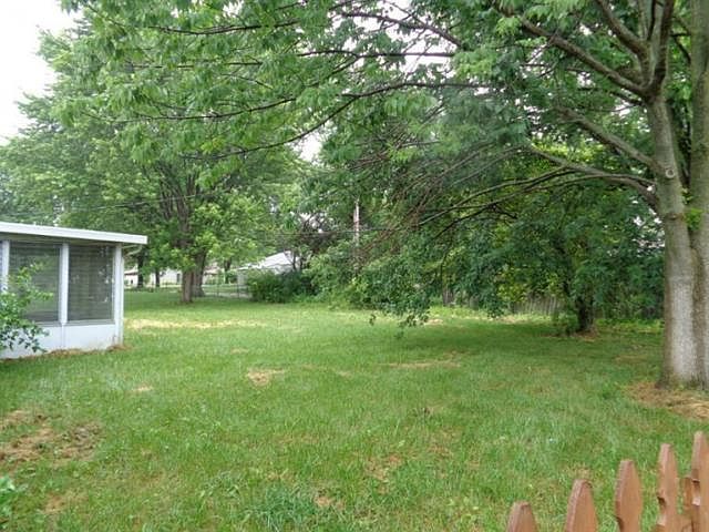 2nd image of 1124 Warburton Dr