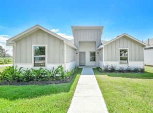 2845 14th St, Hempstead, TX 77445