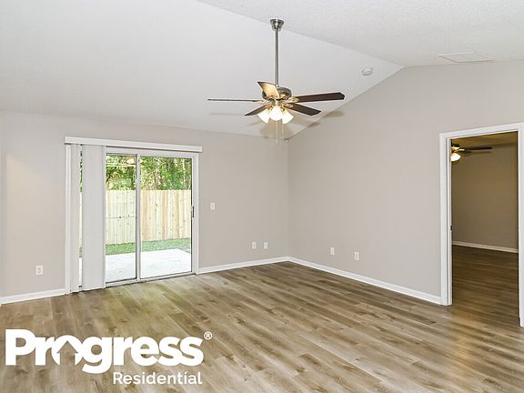 4th image of 11135 Lauren Oak Ln