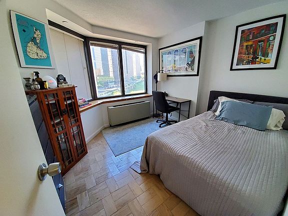 3rd image of 415 E 37th St APT 6K