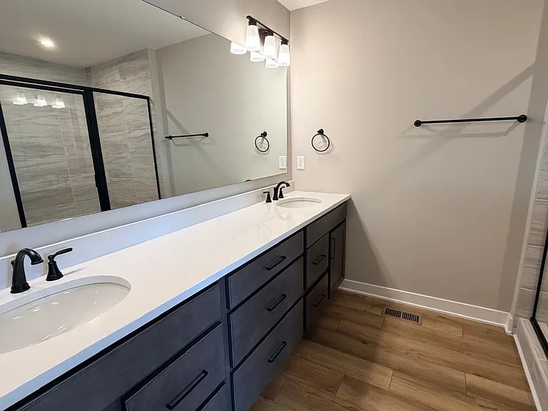 406 Elite St #406 — Photo 6