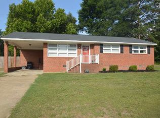 2001 Arnett Dr, Camden, SC 29020