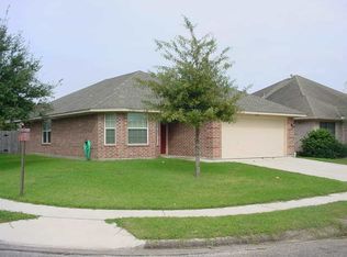 202 Belmoor Ln, Victoria, TX 77904