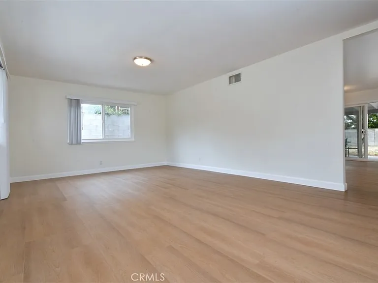 7006 Helmsdale Rd — Photo 10
