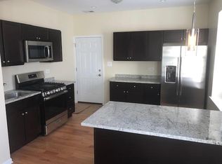 3320 W Palmer St APT 2S, Chicago, IL 60647