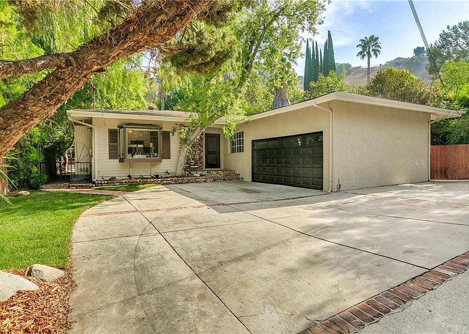 1st image of 10341 Valley Glow Dr