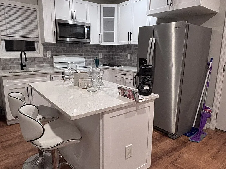 85 Boyle Ave #2 — Photo 4