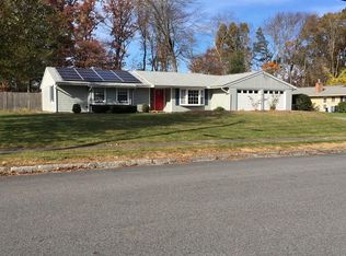 7 Rivermeadow Dr, Chelmsford, MA 01824