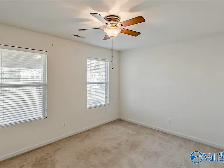 105 Bayside Ln — Photo 17