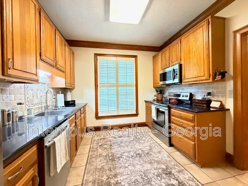 2 bed, 2.5 bath, 1592 sqft, $2,100 — Photo 4