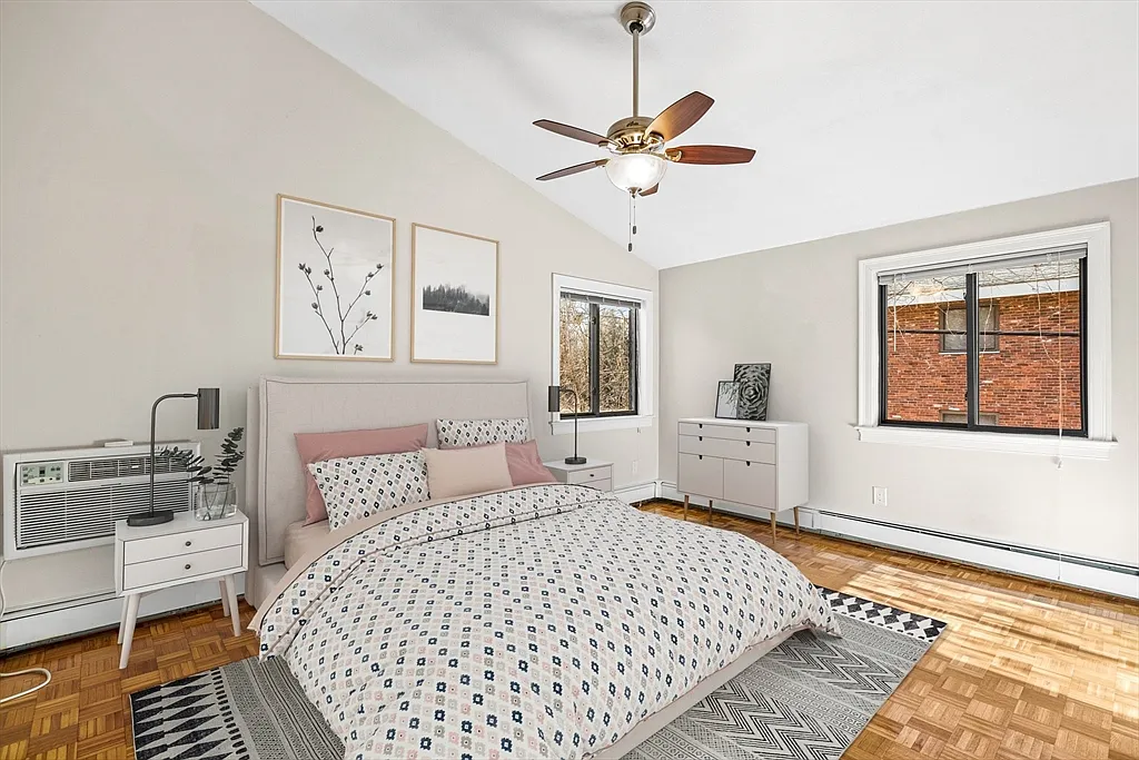 2 bed, 1.0 bath, 800 sqft, $2,500 — Photo 4