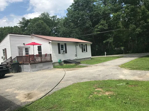 200 State Park Rd, Casco, ME 04015