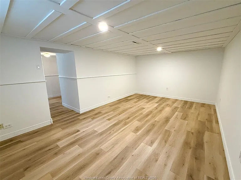1275 Belleperche Pl — Photo 20