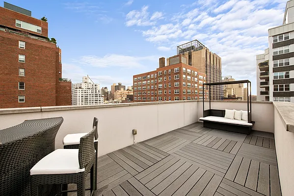 Rented by SERHANT. | media 18