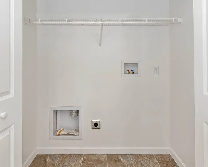542 W Main St — Photo 20