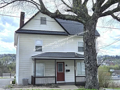 455 E Jefferson St Photo 1