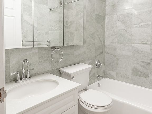 4th image of 201 E 87th St APT 3B