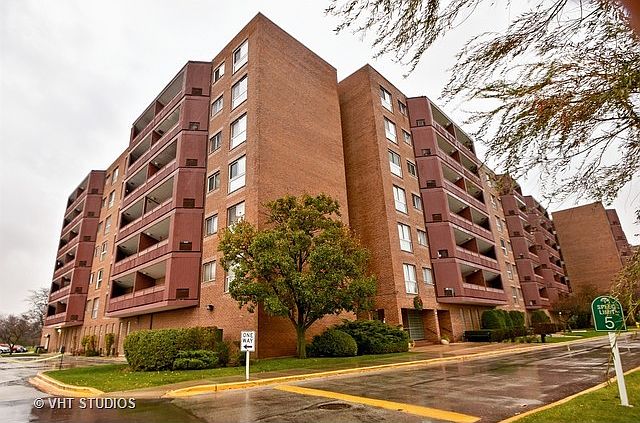 1st image of 100 Park Ave APT 300