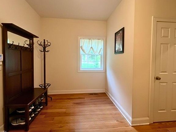 3rd image of 664 Sport Hill Road