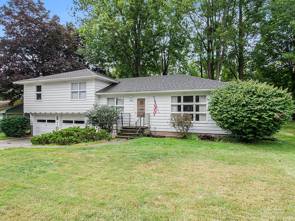 1st image of 806 Nieb St