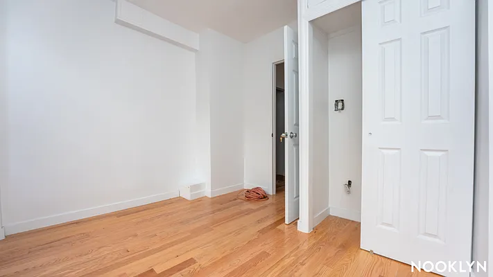 Rented by Nooklyn NYC LLC | media 34