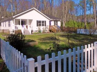 145 Maple Ave, Mathews, VA 23109