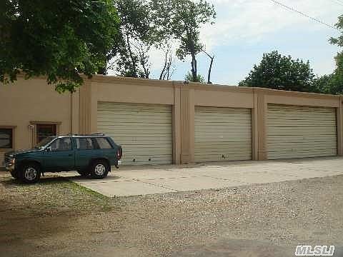 1st image of 2975 Mills St