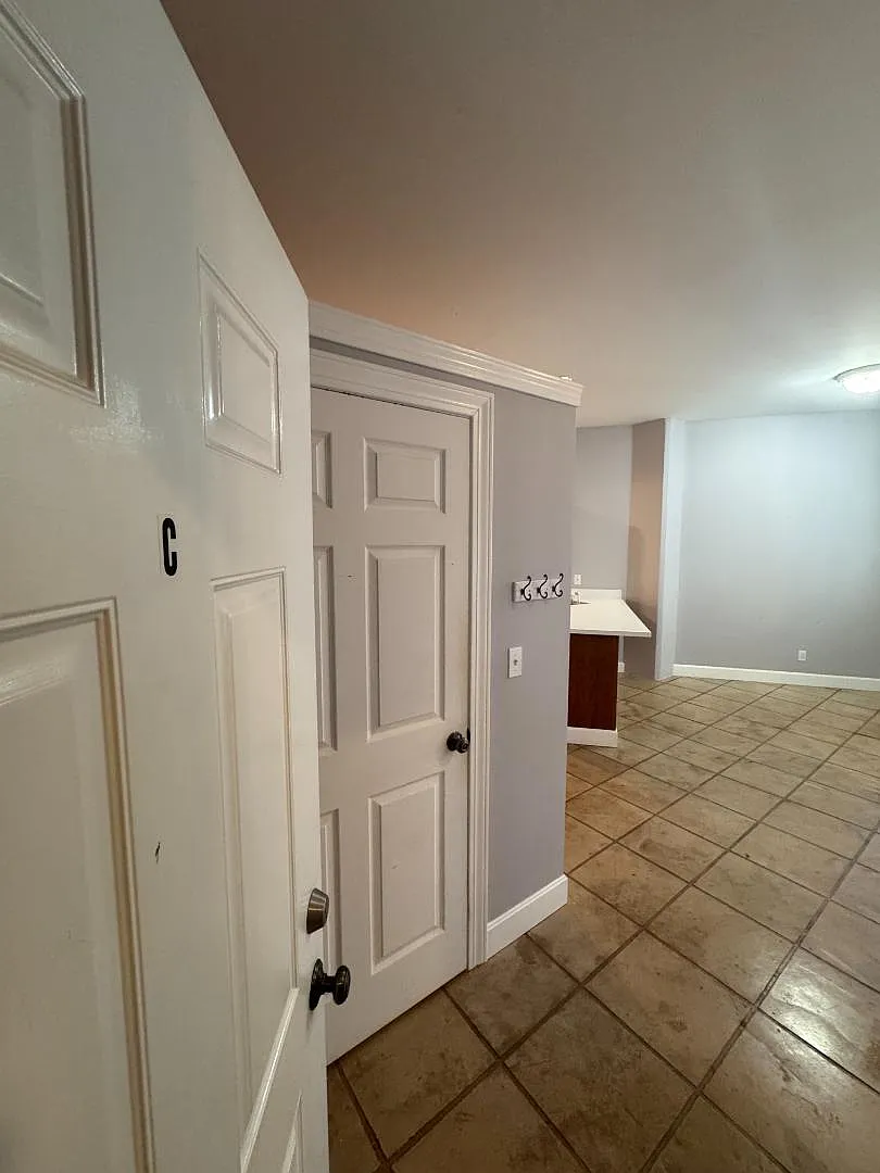 1028 Shelby Street - Apt. C — Photo 1