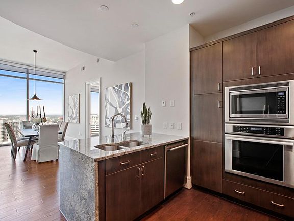 5th image of 1065 Peachtree St NE Unit 3203