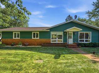 9473 Crestview Dr, Saint Joseph, MN 56374