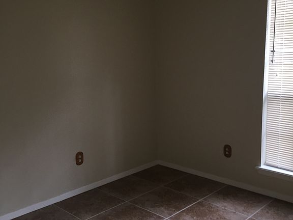 2nd image of 1332 Baxley Ln #1