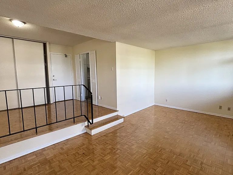 70 McEwen Ave #504 — Photo 6