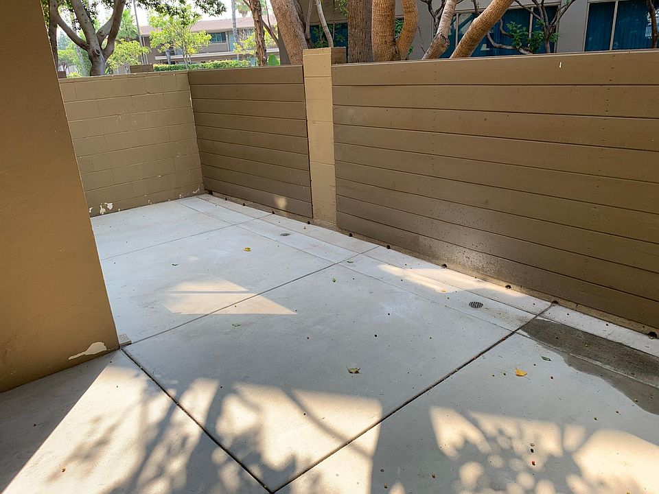 1st image of 2777 Nimitz Blvd #9