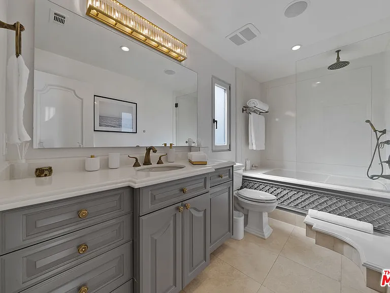 2463 Achilles Dr — Photo 28