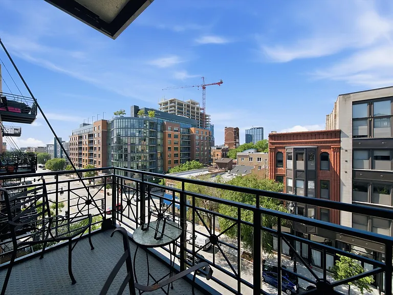 1155 W Madison St #507 — Photo 37