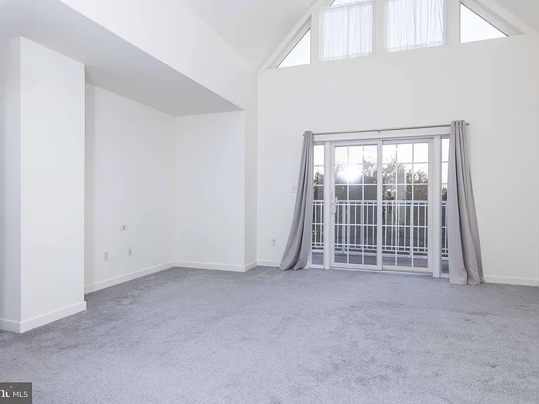 156 Christina Landing Dr — Photo 34