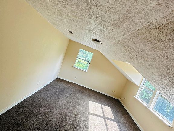 5th image of 4440 Cleveland St APT B