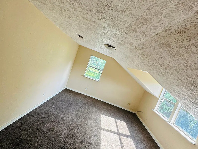 4440 Cleveland St #B — Photo 5