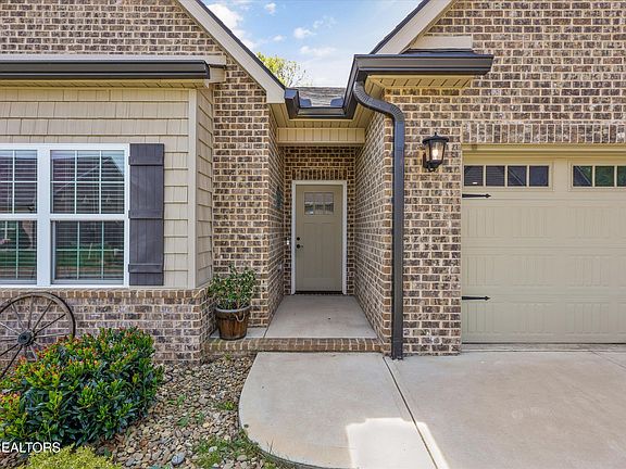 2nd image of 183 Van Gilder Way