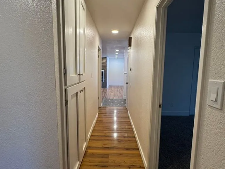 1030 W 1st Ave — Photo 12
