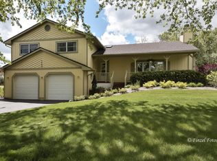 1707 W Reiche Ln, McHenry, IL 60051