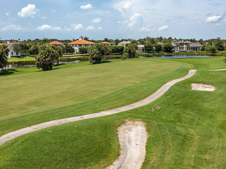 2402 Players Ct — Photo 38